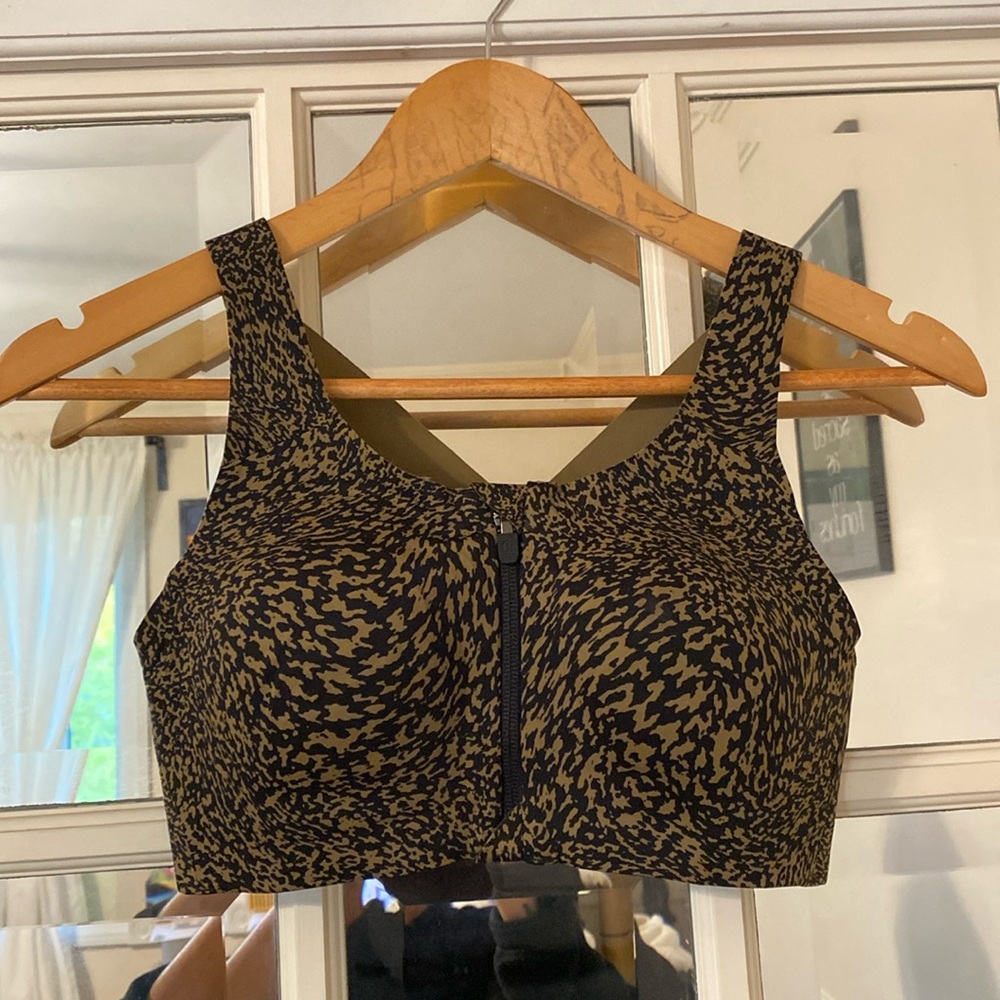 lululemon front zip sports bra